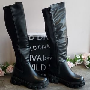 NEW Wild Diva lug sole boots